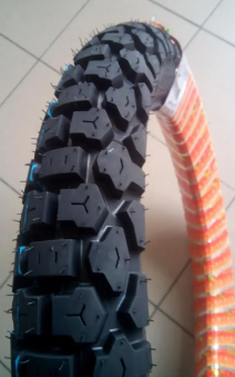 Покришка 3.50-18 на мотоцикл Иж Ява Чезет Casumina В'єтнам СА-147Е шипована