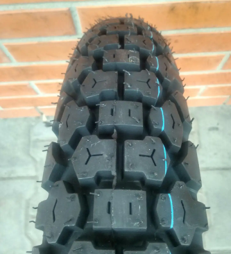 Покришка 3.50-18 на мотоцикл Иж Ява Чезет Casumina В'єтнам СА-147Е шипована