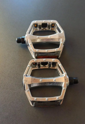 Педалі на велосипед 