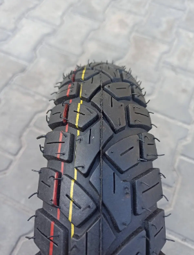 Шина на скутер 3.50-10 з камерою Тайвань шипована SC-TYRE-124