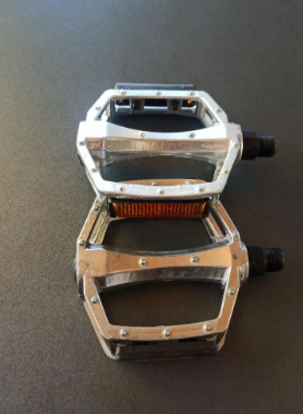 Педалі на велосипед 