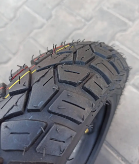 Шина на скутер 3.50-10 з камерою Тайвань шипована SC-TYRE-124