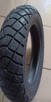 Покришка на скутер 3.00-10 Делі Таєр S-223 безкамерка Індонезія 