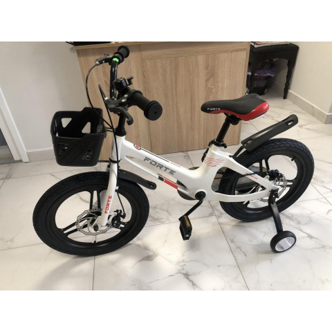 Дитячий велосипед Forte SHARK 18 білий