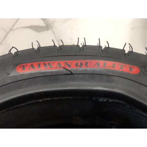 Покришка на скутер 3.00-10 з камерою Тайвань шипована