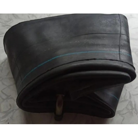 Камера 3.00-10 на скутер гнутий вентиль