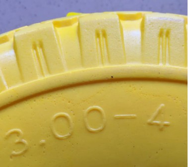 Колесо в зборі Безкамерне 3.00-4 на тачку з пінополіуретан під вісь 20 мм