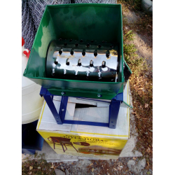 КОРМОРІЗКА  КОЗА-НОВА РУЧНА