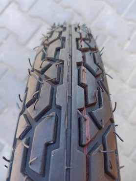 Покришка на мотоцикл 3.25-18 з камерою 