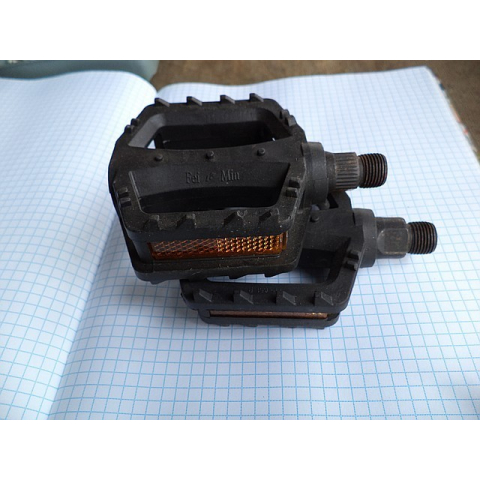 Педалі дитячі широкі