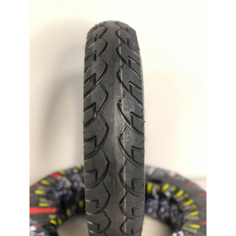 Мотошина безкамерна 3.00-10 (80/90-10) трасова на скутер Хонда Сузукі Ямаха