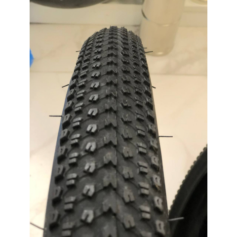 Покришка на велосипед 27.5x1.95 CST JET полегшена