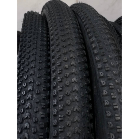 Покришка на велосипед 27.5x1.95 CST JET полегшена