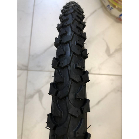 Покришка 26*2.125 шипована на велосипед