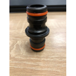 Адаптер з'єднувальний на шланг для поливу