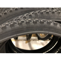 Покришка на велосипед 26x1.95 шипована