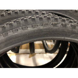 Покришка на велосипед 26x1.95 шипована