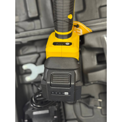 Акумуляторна шліфувальна машина Zegor Profesional 21V AGP-21BL кутова