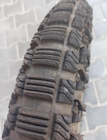 Покришка 3.75-19 на мотоцикл МТ Урал Дніпро MITAS Чехія вживана