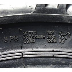 Покришка з камерою 11.2*24 "ялинка" 40,5 кг