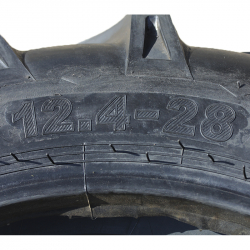 Покришка з камерою 12.4*28 "ялинка" 46,00 кг