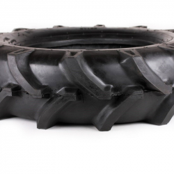 Покришка з камерою 7.00*14 "ялинка" 11,6 кг