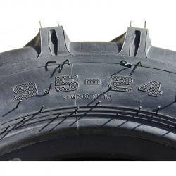 Покришка з камерою 9.50*24 "ялинка" 27,1 кг