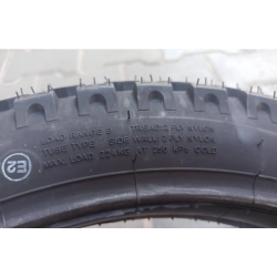 Покришка 3.50-18 В'єтнам SRC-546 6 PR до мотоцикла шипована