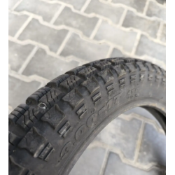 Покришка 3.00-17 Вживана на мотоцикл Альфу Дельту Мустанг шипована