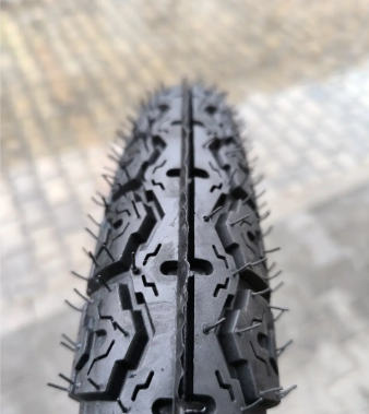 Покришка 3.25-18 з камерою до мотоцикла Минск/Иж