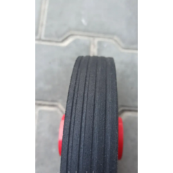 Колесо гусматік 2.50-4 (190/40-204) на тачку під вісь 20 мм 