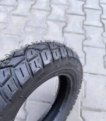 Покришка з камерою 3.50-10 (90/90-10) на скутер Хонда Вайпер Шипована