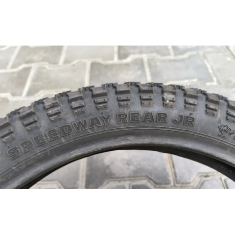 Покришка 3.00-17 Вживана на мотоцикл Альфу Дельту Мустанг шипована