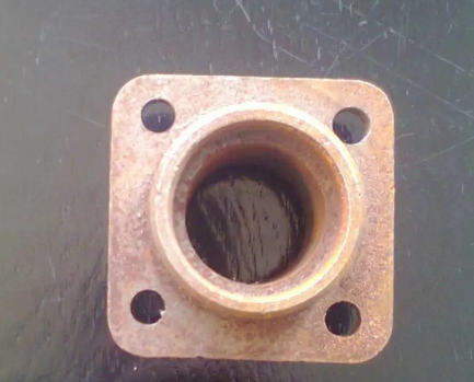 Ступиця Чугунна під підшипник 203 на будівельну тачку