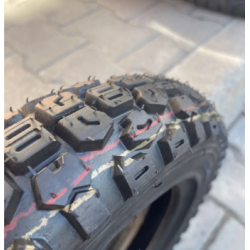 Покришка шипована 3.00-10 безкамерка на скутер Хонда 