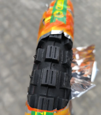 Шина на мотоцикл 2.50-17 шипована Casumina СА-137C В'єтнам