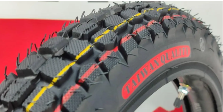 Мотошина 2.50-17 з камерою SC-TYRE шипована до мотоцикла Альфа Дельта