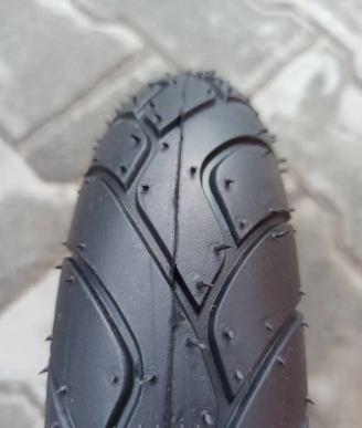 Резина 3.50-4 на тачку/візок P1068 фірми Compass 