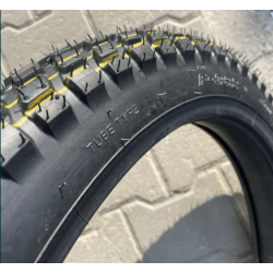 Покришка з камерою 3.00-18 на мотоцикл Минск шипована SC-TYRE