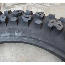 Скат з камерою 3.50-18 на мотоцикл Іж KI-914 шипована Кросова