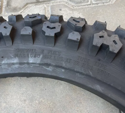 Скат з камерою 3.50-18 на мотоцикл Іж KI-914 шипована Кросова