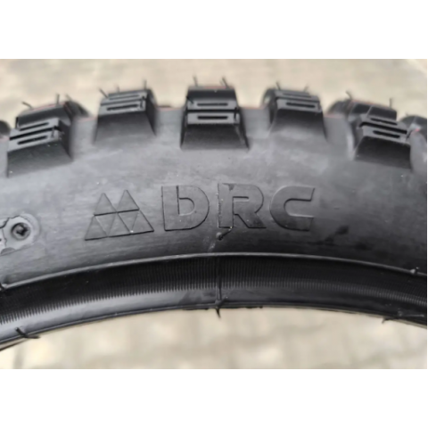 Покришка 2.75-17 до мотоцикла шипована DRC-345 В'єтнам