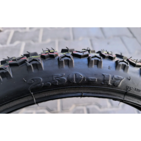 Шина на мотоцикл 2.50-17 DRC-339 В'єтнам SRC 6 PR шипована