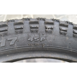 Покришка 3.00-17 Вживана на мотоцикл Альфу Дельту Мустанг шипована