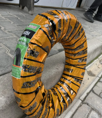 Шина з камерою 4.00-10 до будівельної тачки 6 PR 290 кг