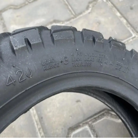 Покришка 3.00-10 на скутер SC-101 Індонезія безкамерка