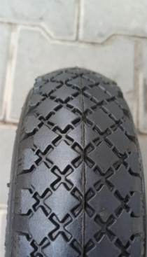 Колесо для тачки 3.00-4 під вісь 20 мм пневматичне