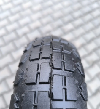 Колесо до тачки 4.10/3.50-4 під вісь 20 мм Пневматичне