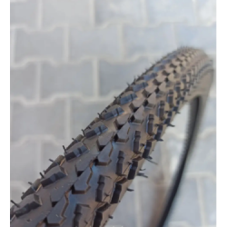 Велошина 28*1.75 (47-622) шипована на звичайний велосипед