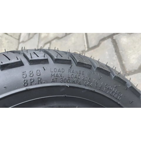 Шина на скутер 3.50-10 з камерою Тайвань шипована SC-TYRE-124